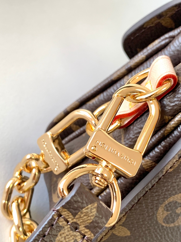 ルイヴィトンバッグ角部分ディテール